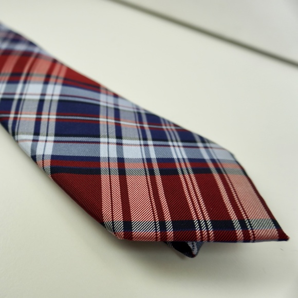 Chaps Mens Tie 100% Silk Plaid Blue Red Classic Preppy - Picture 2 of 6